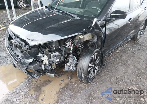 2020 Nissan Kicks Sv Xtronic Cvt z USA, uszkodzony, nr VIN 3N1CP5CV1LL531067